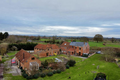 8 acres of Property for sale in Burrowbridge