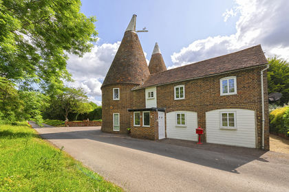 1.7 acres of House with Land for sale in Nettlestead Green