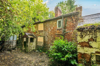 6.5 acres of Smallholding for auction in Bomere Heath and District