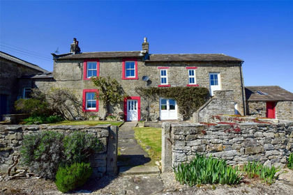 1.6 acres of Farmhouse for sale in Bowes
