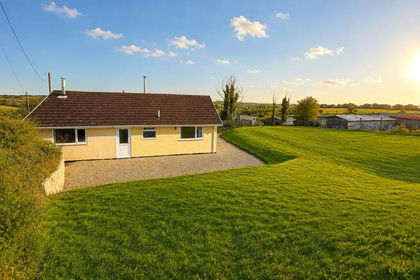 2 acres of House with Land for sale in St. Giles on the Heath