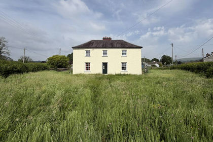 2 acres of Equestrian property for sale in Llangadog