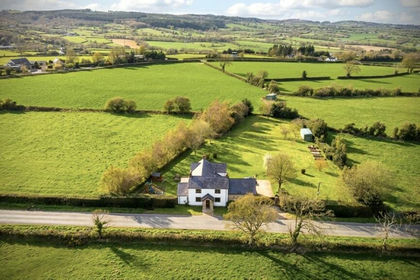 1.5 acres of House with Land for sale in Treuddyn