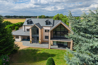3.5 acres of House with Land for sale in Surfleet