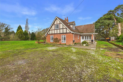 7.5 acres of House with Land for sale in Foxhall