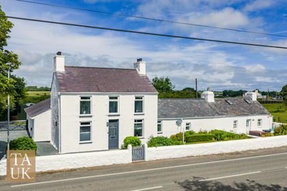 8 acres of House with Land for sale in Llanfair-Mathafarn-Eithaf