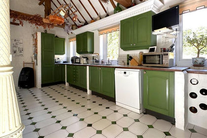 Barn Conversion for sale in Elston