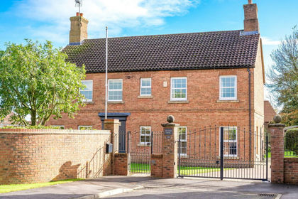 1 acre of Agricultural Land for sale in Fridaythorpe