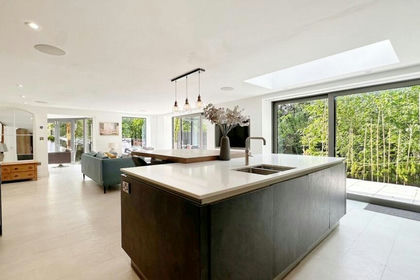 1 acre of Farmhouse for sale in Poynton with Worth