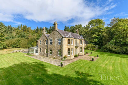 9.7 acres of House with Land for sale in Tarset
