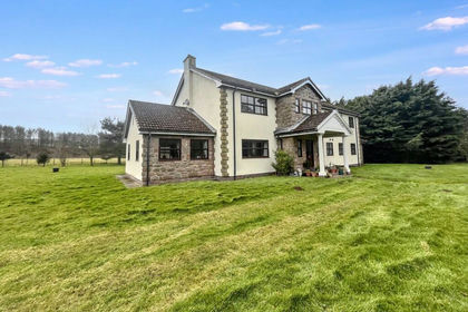6 acres of House with Land for sale in Wooler