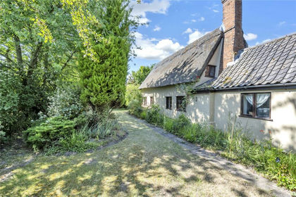 1.3 acres of House with Land for sale in Barnham