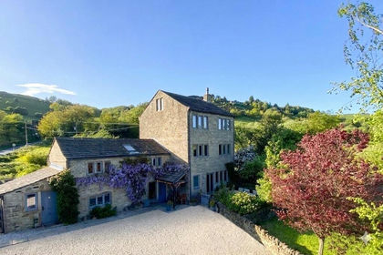1.2 acres of House with Land for sale in Colne Valley