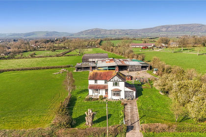 6.4 acres of Farmhouse for sale in Axbridge