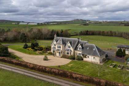 11 acres of Equestrian property for sale in Berwickshire, Roxburgh and Selkirk