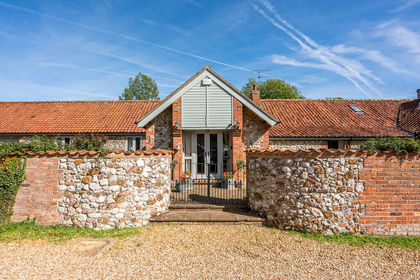 1.3 acres of Barn Conversion for sale in Harpley