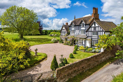 Farmhouse for sale in Claverley