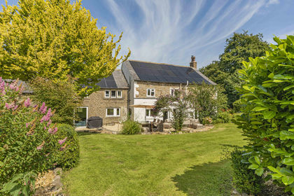 5 acres of Farmhouse for sale in Chipping