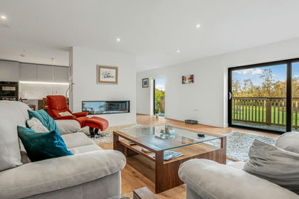 1.8 acres of House with Land for sale in Burley