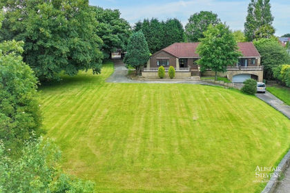 1.2 acres of House with Land for sale in Oldham West, Chadderton and Royton