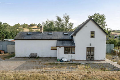 4.4 acres of House with Land for sale in Llandinam