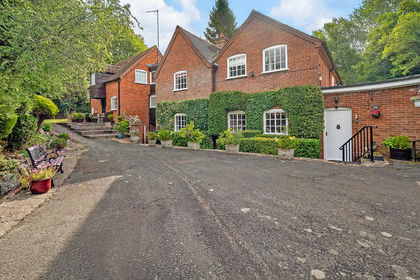 8 acres of Equestrian property for sale in Solihull