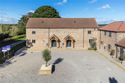 Barn Conversion for sale in Camblesforth