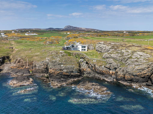2.2 acres of House with Land for sale in Holyhead