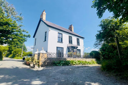 1 acres of House with Land for sale in Llandysul