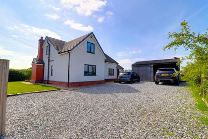 3 acres of House with Land for sale in Willington Worthenbury