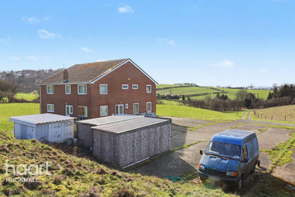 17 acres of House with Land for sale in Bestwood Village