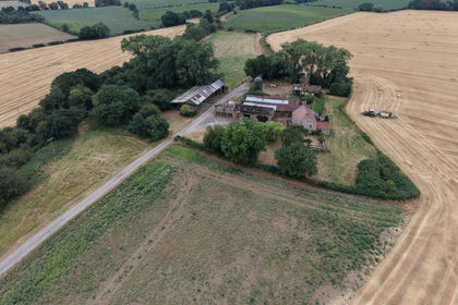 5 acres of House with Land for sale in Thormanby