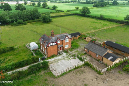7.2 acres of Cottage for sale in Wettenhall