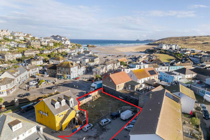 Development Land for sale in Perranzabuloe