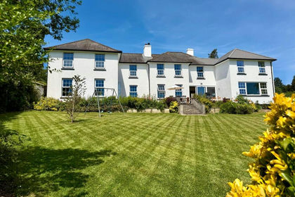 1.6 acres of Country Home for sale in Chudleigh