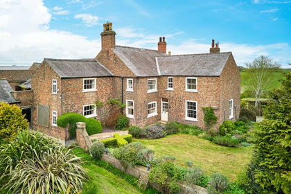 2 acres of Farmhouse for sale in Long Marston