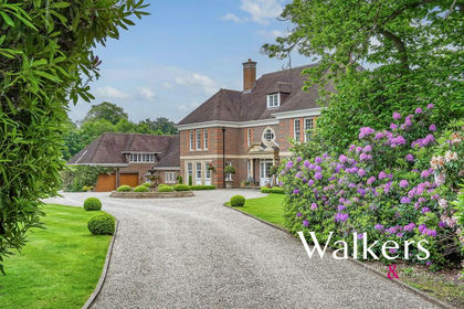 6 acres of Land for sale in Ingatestone and Fryerning