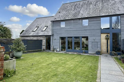 Land for sale in Kinnersley