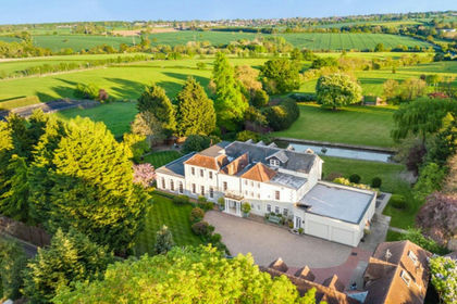 15 acres of Estate for sale in Epping Upland