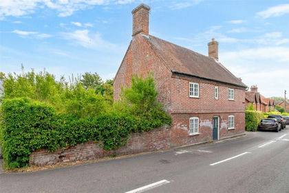 Land for sale in Cranborne