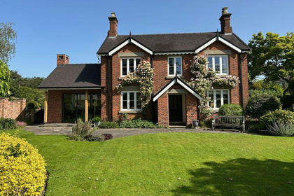 Farmhouse for sale in Holmes Chapel