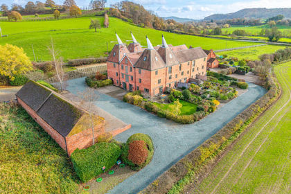 Barn Conversion for sale in Lindridge
