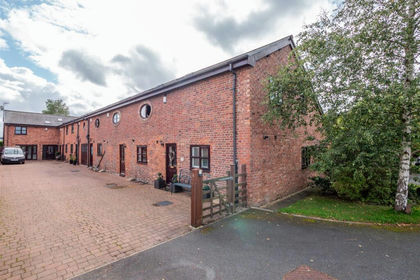 Barn Conversion for sale in Wincham