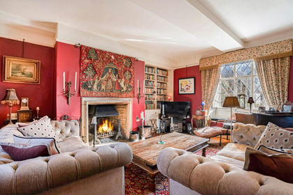 3 acres of Country Home for sale in Brize Norton