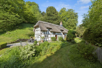 1.8 acres of Cottage for sale in Langrish