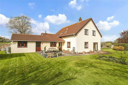 18.9 acres of House with Land for sale in Abbots Leigh