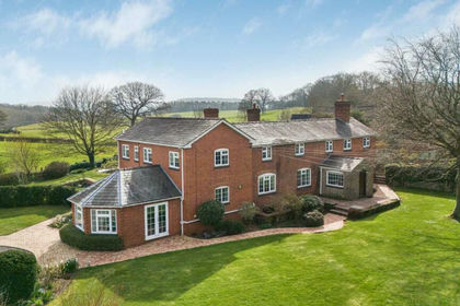 1 acre of Land for sale in Ocle Pychard