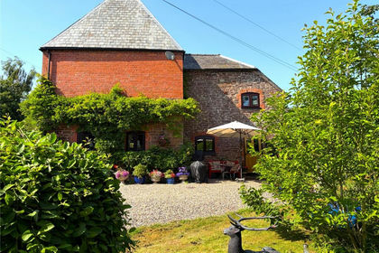 Barn Conversion for sale in Orleton