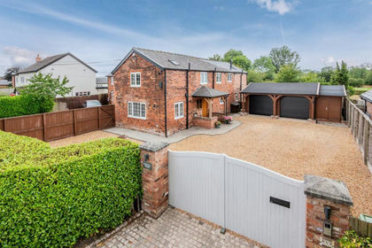 Barn Conversion for sale in Pickmere