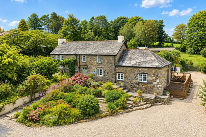1 acre of Cottage for sale in Altarnun